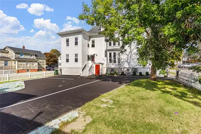 37 Lincoln Avenue #3, Bristol, RI 02809 - Photo 3