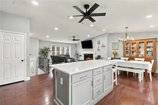 7 Cindy Cir, Johnston, RI 02919 - Photo 13