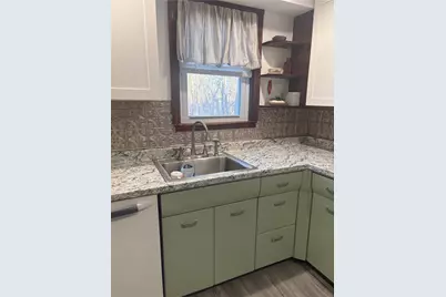 182 Yorktown Road, North Kingstown, RI 02852 - Photo 3