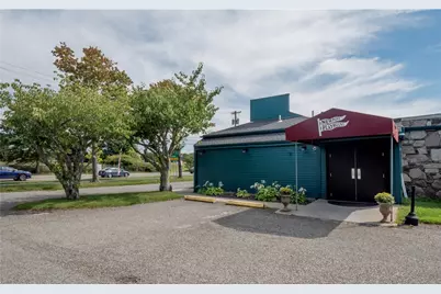 102 Connell Highway, Newport, RI 02840 - Photo 19