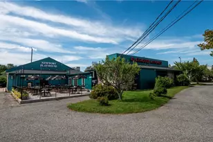 102 Connell Hwy, Newport, RI 02840 - Photo 1