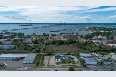 102 Connell Highway, Newport, RI 02840 - Photo 3