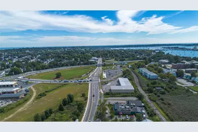 102 Connell Highway, Newport, RI 02840 - Photo 5