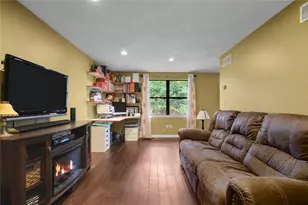 2304 Pinewood Dr, Smithfield, RI 02917 - Photo 13