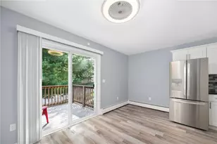 10 Burleigh St, Providence, RI 02904 - Photo 9