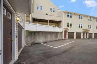 10 Burleigh St, Providence, RI 02904 - Photo 3