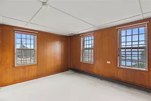 132 Hope St, Bristol, RI 02809 - Photo 25
