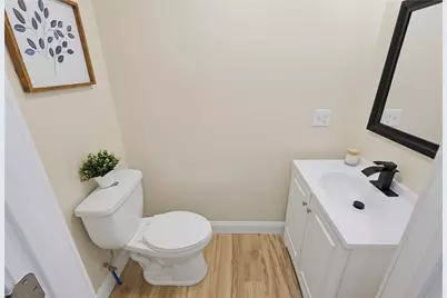 85 Cedar Avenue, East Providence, RI 02915 - Photo 9