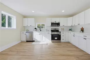 85 Cedar Ave, East Providence, RI 02915 - Photo 5