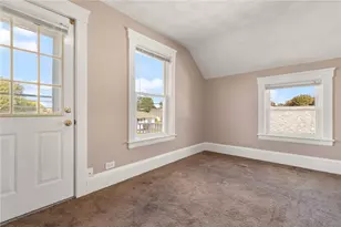 86 Martin St, East Providence, RI 02914 - Photo 21