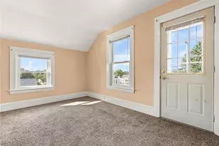 86 Martin St, East Providence, RI 02914 - Photo 15
