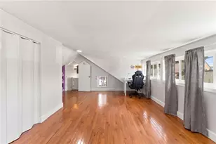 353 Smithfield Ave, Pawtucket, RI 02860 - Photo 7