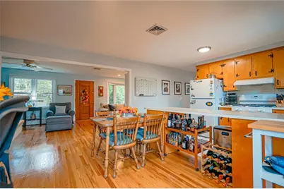 17 Academy Avenue, Bristol, RI 02809 - Photo 17