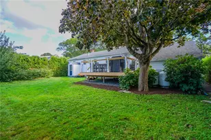 17 Academy Ave, Bristol, RI 02809 - Photo 37