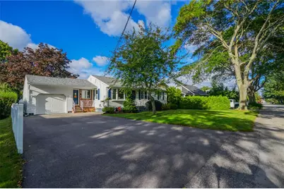 17 Academy Avenue, Bristol, RI 02809 - Photo 3