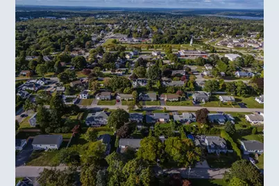 17 Academy Avenue, Bristol, RI 02809 - Photo 9