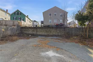 35 Gray St, Providence, RI 02909 - Photo 21