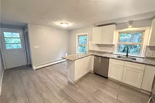 39 Standish Ave, Providence, RI 02908 - Photo 3