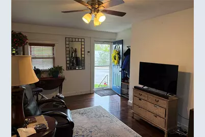 353 Massasoit Avenue, East Providence, RI 02914 - Photo 11
