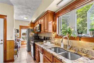 7 Barrett Avenue, North Providence, RI 02904 - Photo 5