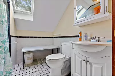 7 Barrett Avenue, North Providence, RI 02904 - Photo 31