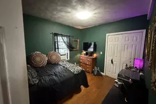 43 Royal St, Providence, RI 02906 - Photo 7