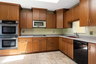 278 Greenend Avenue, Middletown, RI 02842 - Photo 7