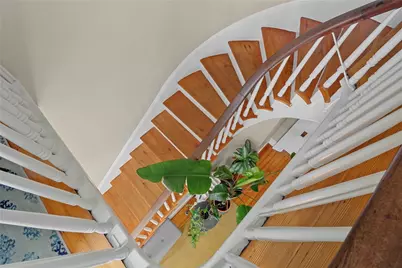 16 Sherman Street, Newport, RI 02840 - Photo 9