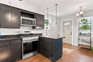 88 Finch Ave, Pawtucket, RI 02860 - Photo 9