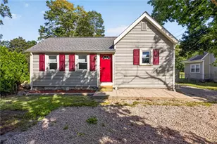 660 Tower Hill Rd, North Kingstown, RI 02852 - Photo 1