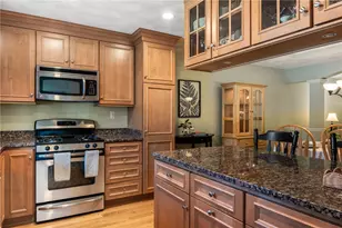 19 Classic Ct, North Kingstown, RI 02852 - Photo 9