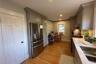 58 Eustis Ave, Newport, RI 02840 - Photo 5