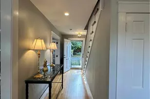 58 Eustis Ave, Newport, RI 02840 - Photo 9