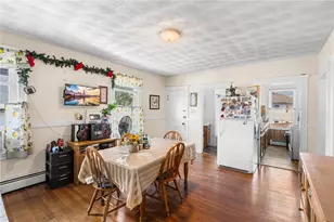 208 Suffolk Ave, Pawtucket, RI 02861 - Photo 21