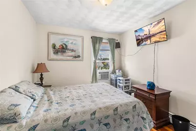 208 Suffolk Avenue, Pawtucket, RI 02861 - Photo 23