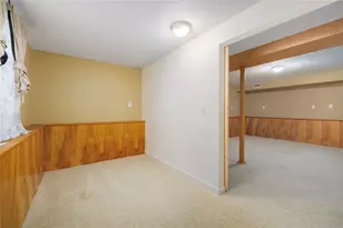 75 James St, East Providence, RI 02914 - Photo 35