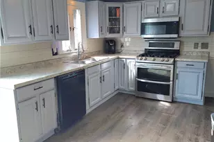 12 Navarre St, West Warwick, RI 02893 - Photo 21