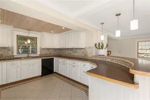 27 Seminole St, Warwick, RI 02889 - Photo 17