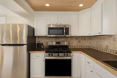 27 Seminole Street, Warwick, RI 02889 - Photo 19