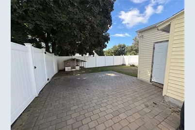 40 Standish Avenue, Providence, RI 02908 - Photo 29