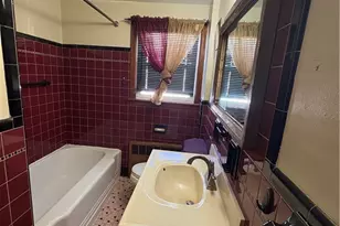 40 Standish Ave, Providence, RI 02908 - Photo 13
