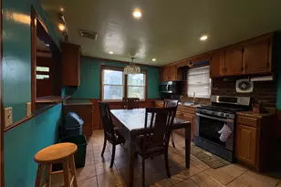 40 Standish Ave, Providence, RI 02908 - Photo 15