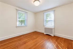 107 Fuller St, Pawtucket, RI 02861 - Photo 17
