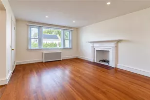 107 Fuller St, Pawtucket, RI 02861 - Photo 5