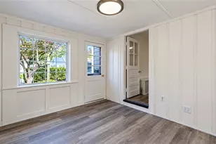 107 Fuller St, Pawtucket, RI 02861 - Photo 13