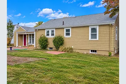 107 Fuller Street, Pawtucket, RI 02861 - Photo 23