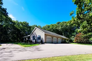 24 Hickory Ln, Westerly, RI 02891 - Photo 3