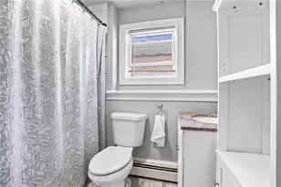 126 Coyle Ave, Pawtucket, RI 02861 - Photo 21