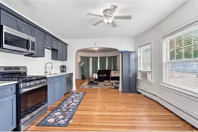 126 Coyle Avenue, Pawtucket, RI 02861 - Photo 3