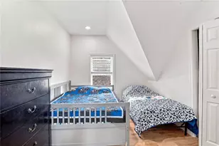 126 Coyle Ave, Pawtucket, RI 02861 - Photo 33